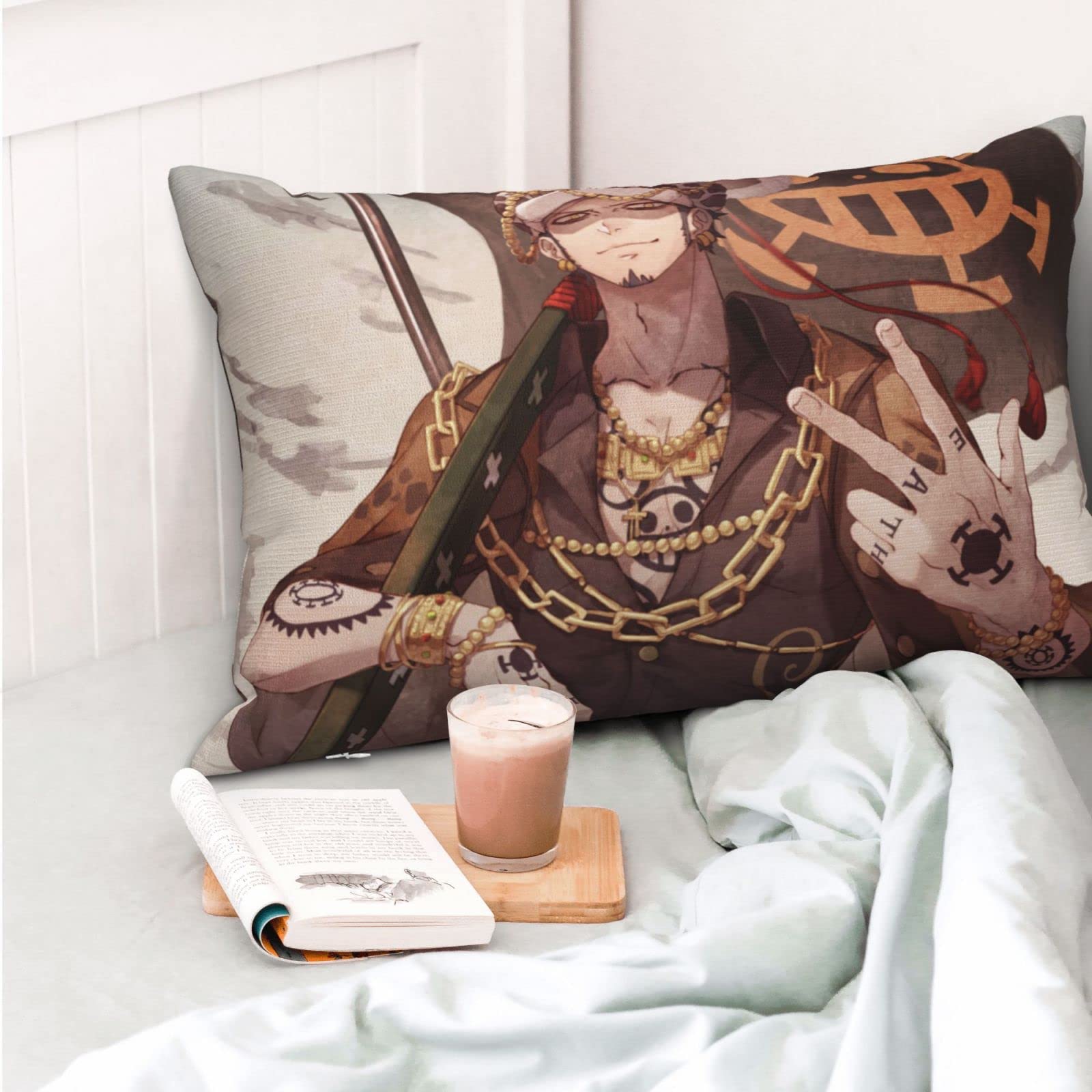 Amazon｜トラファルガー・ロー (3) 枕カバー 20x30インチ キュート